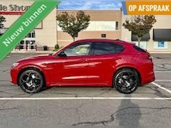 Alfa Romeo Stelvio - 2.0 T Q4 280pk, My22 Estrema, Alle opties