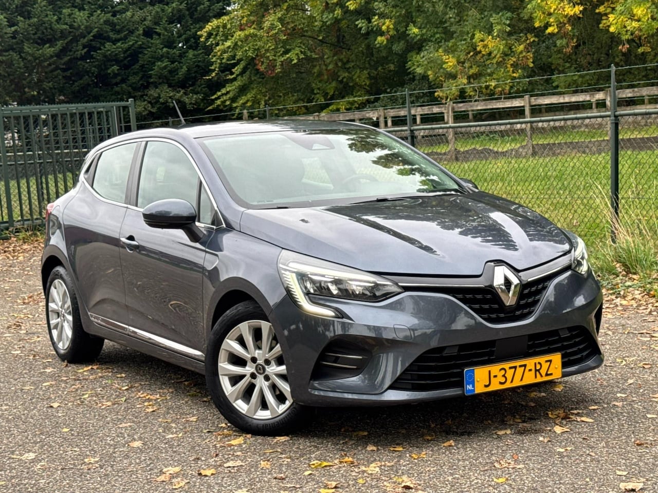 Renault Clio - 1.0 TCe Intens /Carplay/Navi/Led/Keyless/ - AutoWereld.nl