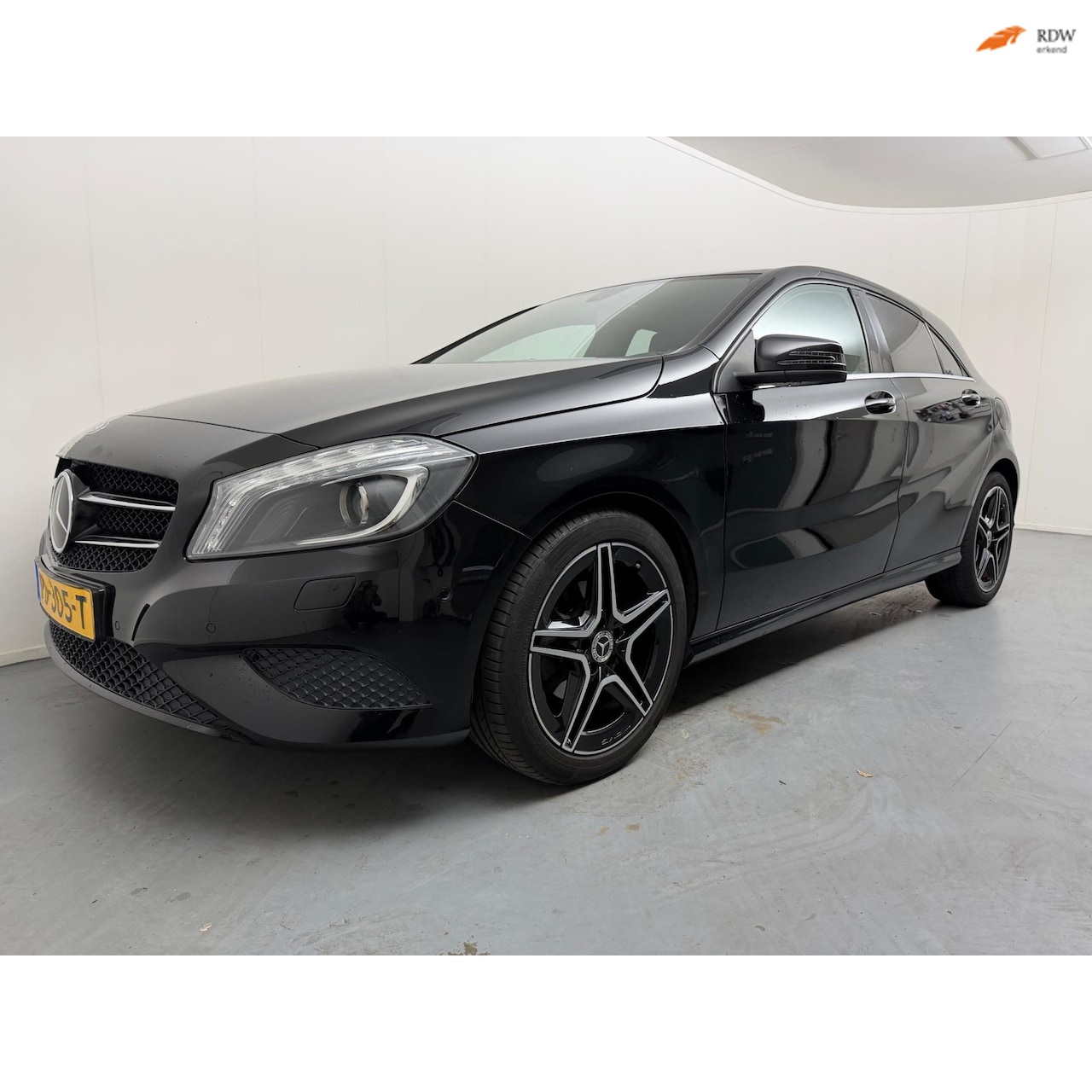 Mercedes-Benz A-klasse - 180 Ambition # Clima # Xenon # Navi # PDC # 18" Lmv - AutoWereld.nl