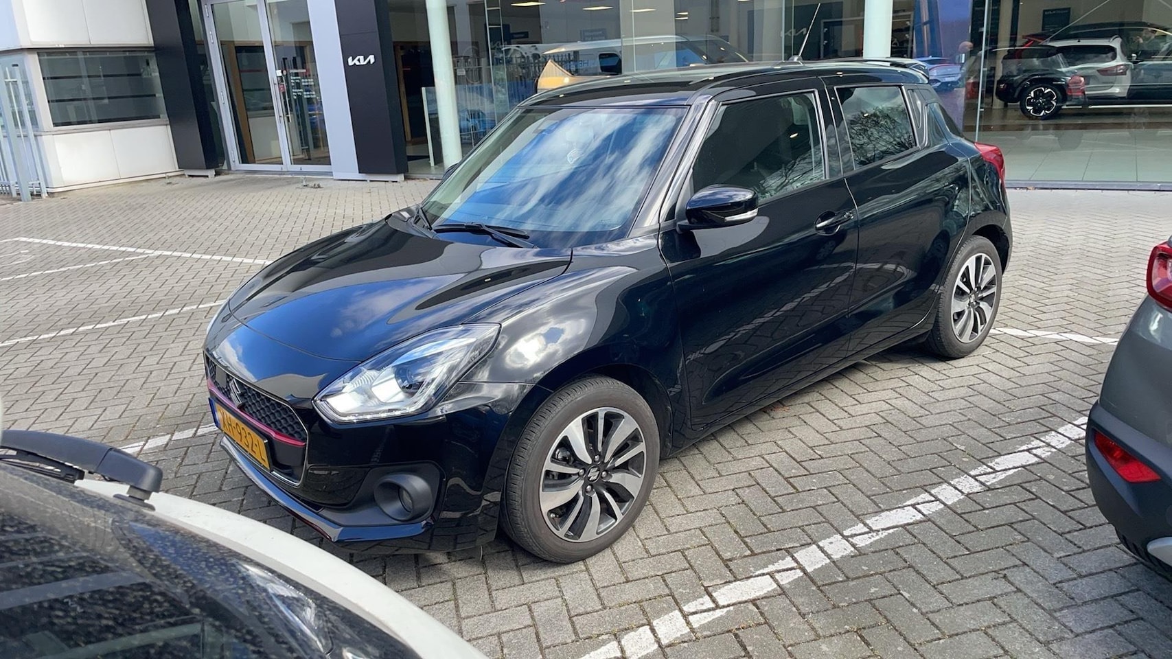 Suzuki Swift - 1.0 Stijl Smart Hybrid 1.0 Stijl Smart Hybrid - AutoWereld.nl