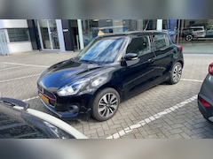 Suzuki Swift - 1.0 Stijl Smart Hybrid Nav | Climate Control | Lane Assist | Stoelverwarming