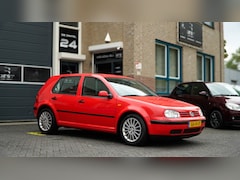 Volkswagen Golf - 1.6