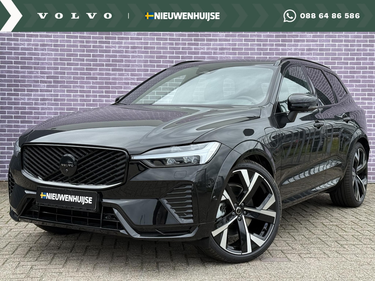 Volvo XC60 - 2.0 T6 Plug-in hybrid AWD Ultra Black Edition | Nieuw | Facelift! | Trekhaak | Luchtvering - AutoWereld.nl