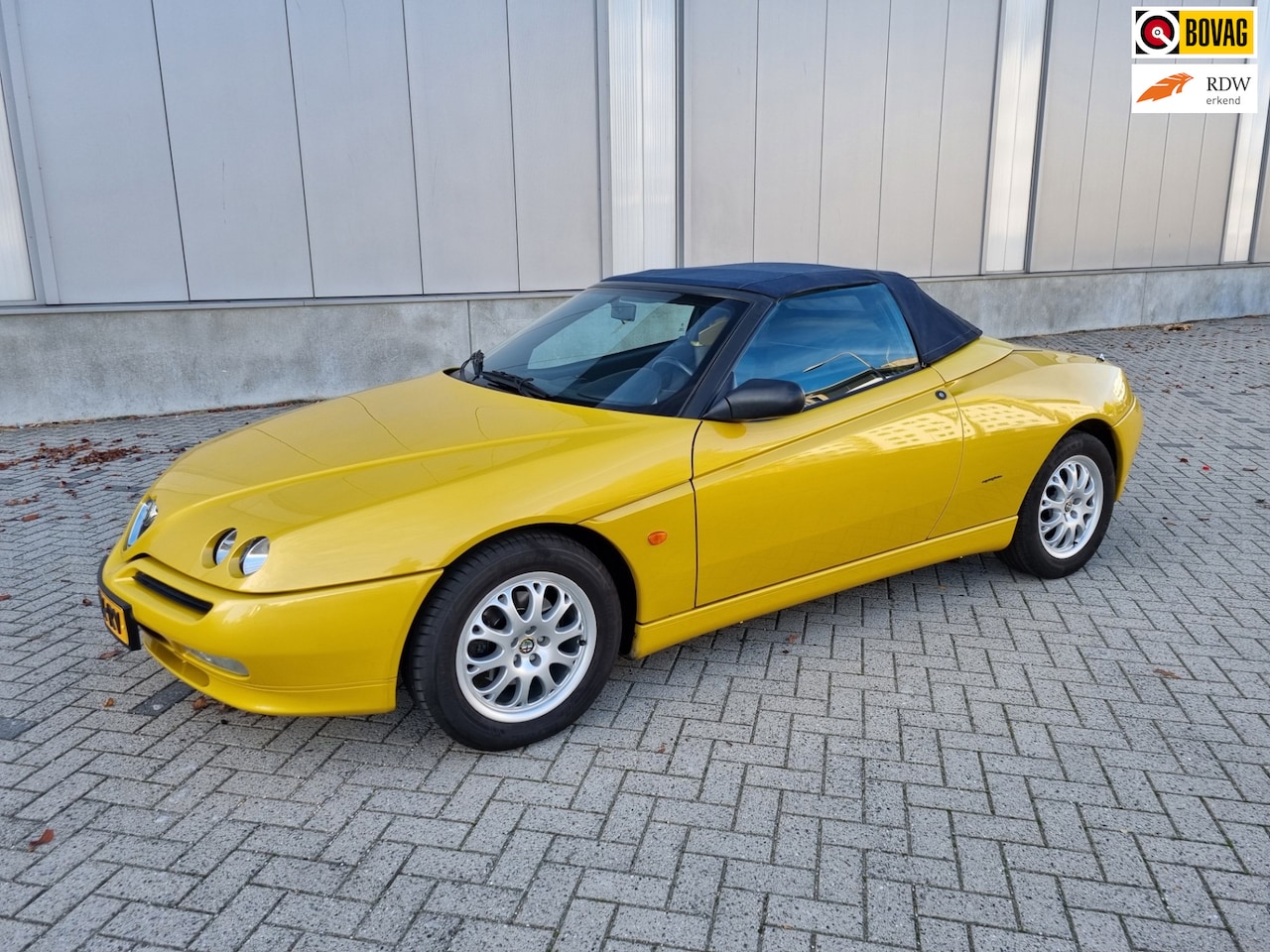 Alfa Romeo Spider - 2.0-16V T.Spark L 2.0-16V T.Spark L - 122229 km - - AutoWereld.nl