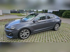 Hyundai i30 Fastback - 1.4 T-GDI Premium