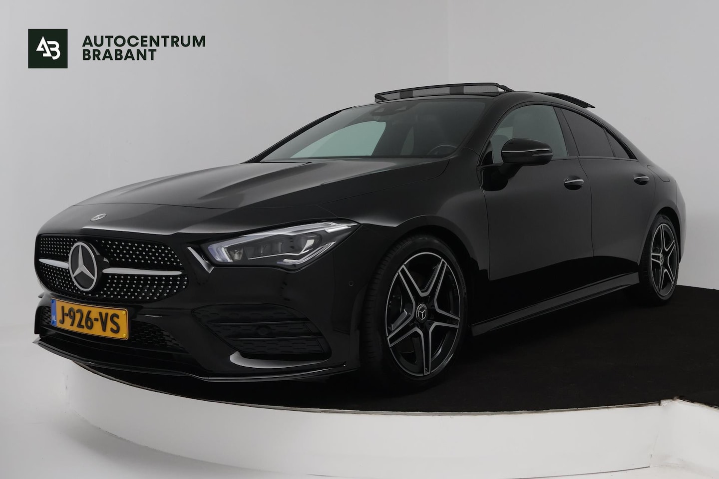 Mercedes-Benz CLA-Klasse - 200 Business Solution AMG (PANORAMADAK, SFEERVERLICHTING, PARKEERSENSOREN, STOELVERWARMING - AutoWereld.nl