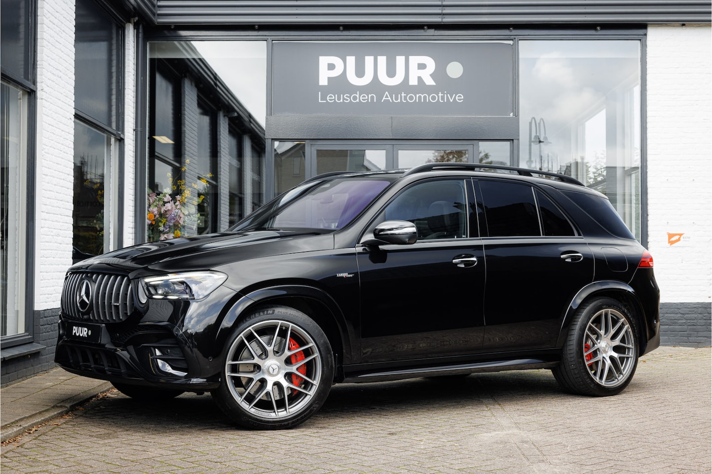 Mercedes-Benz GLE-Klasse - AMG 53 Hybrid 4MATIC+ Night Edition Premium Plus Pano - Burmester - Carbon - AutoWereld.nl