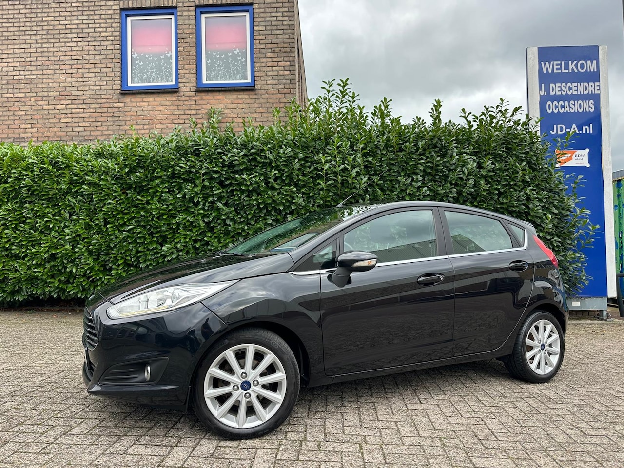 Ford Fiesta - 1.0 EcoBoost Titanium Airco, Navigatie, Stoelverw, Lmv!!!! - AutoWereld.nl