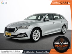 Skoda Octavia Combi - 1.5 e-TSI DSG Style | DEMO |Navigatie Climatic Control Parkeer Sensoren + Camera DAB Cruis
