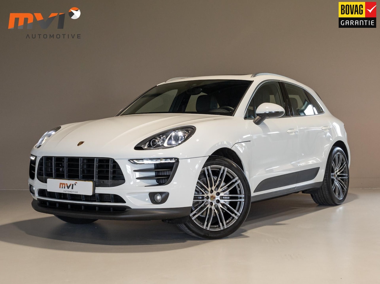 Porsche Macan - 3.0 S / 340pk / Panorama dak / Trekhaak / Stoelverwarming / - AutoWereld.nl