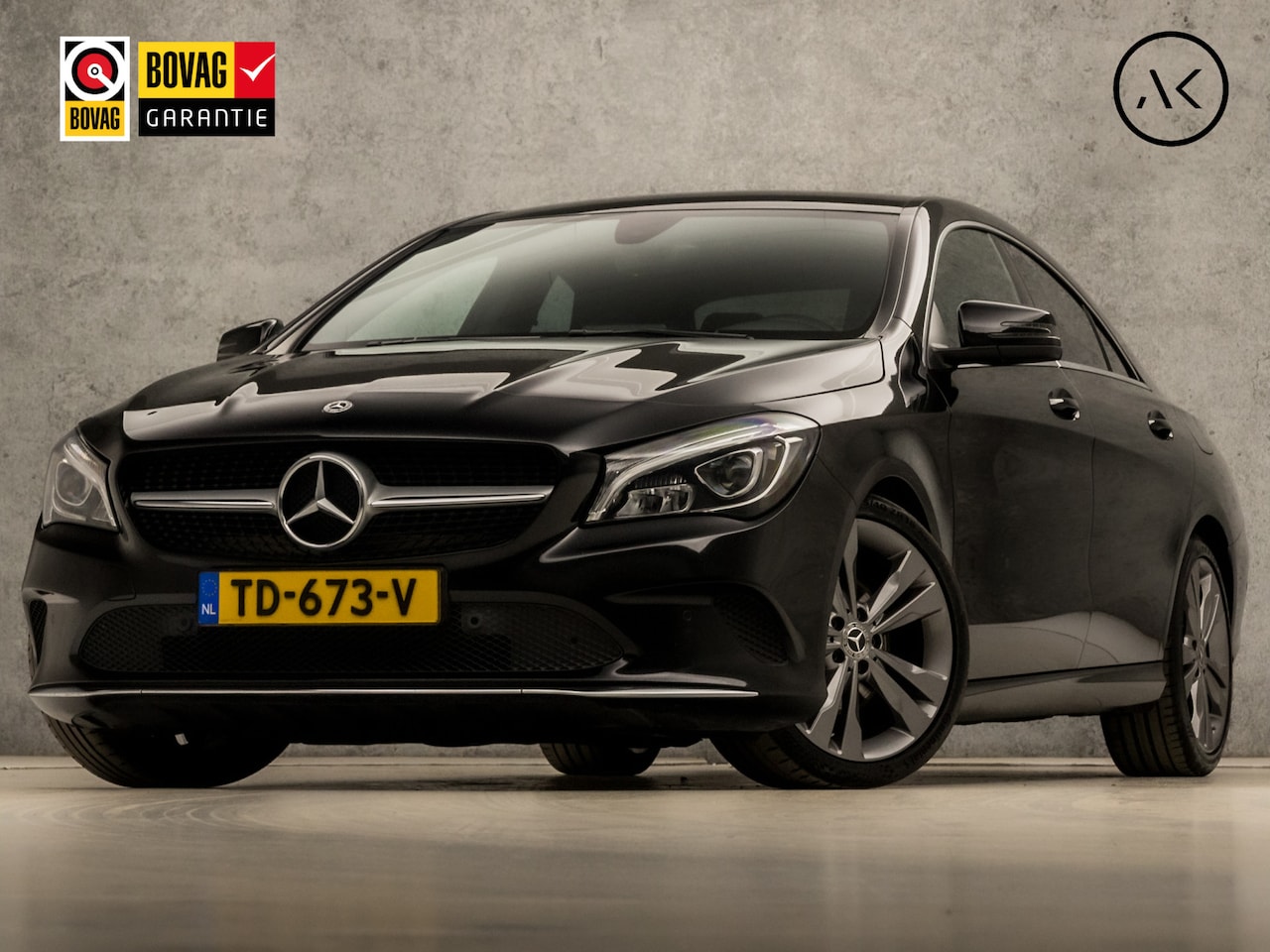 Mercedes-Benz CLA-Klasse - 180 Sport (GROOT NAVIGATIE, CAMERA, ZWART HEMEL, STOELVERWARMING, GETINT GLAS, HALF LEDER, - AutoWereld.nl