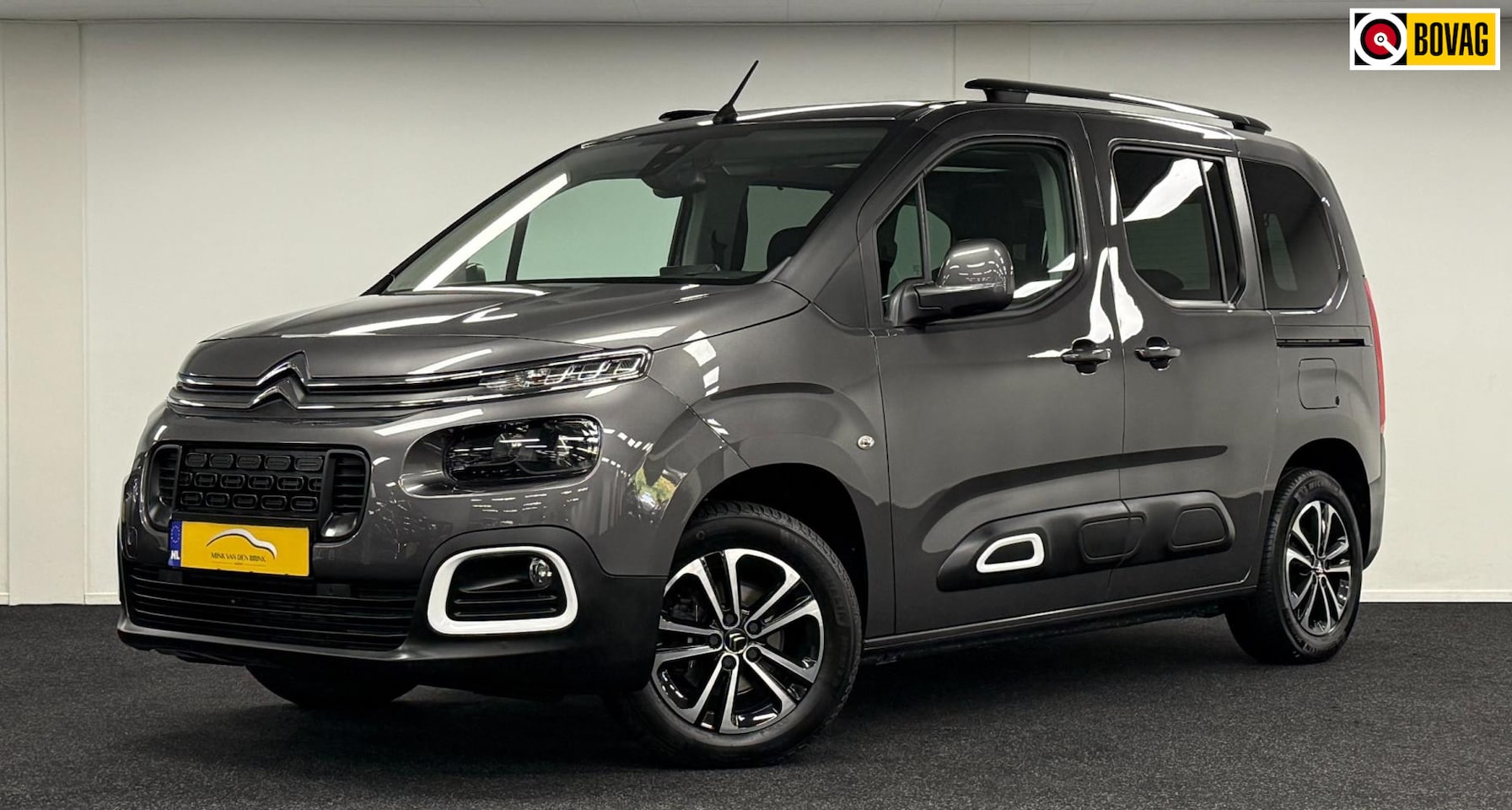 Citroën Berlingo - 1.2 PureTech Shine*DealerOh*Trekhaak*Panodak*Camera*Navi*Carplay*CruiseContr! - AutoWereld.nl