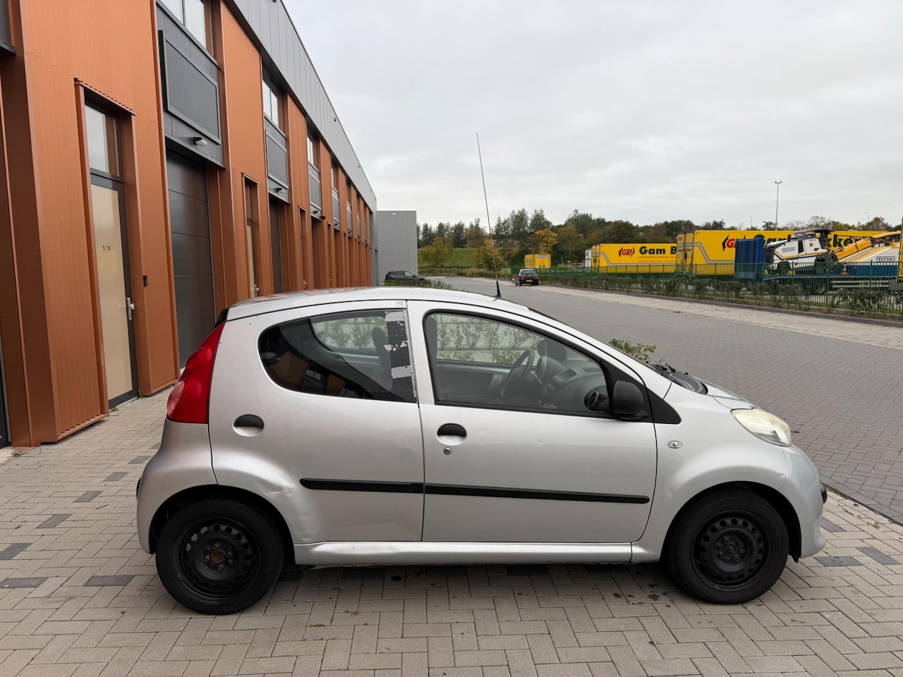 Peugeot 107 - 1.0-12V XR 5-deurs - NW APK BIJ LEVERING - AutoWereld.nl