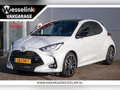 Toyota Yaris - 1.5 Hybrid 130 GR Sport - Pano dak | Ad. Cruise | Stoelverw. | Cam | Nav