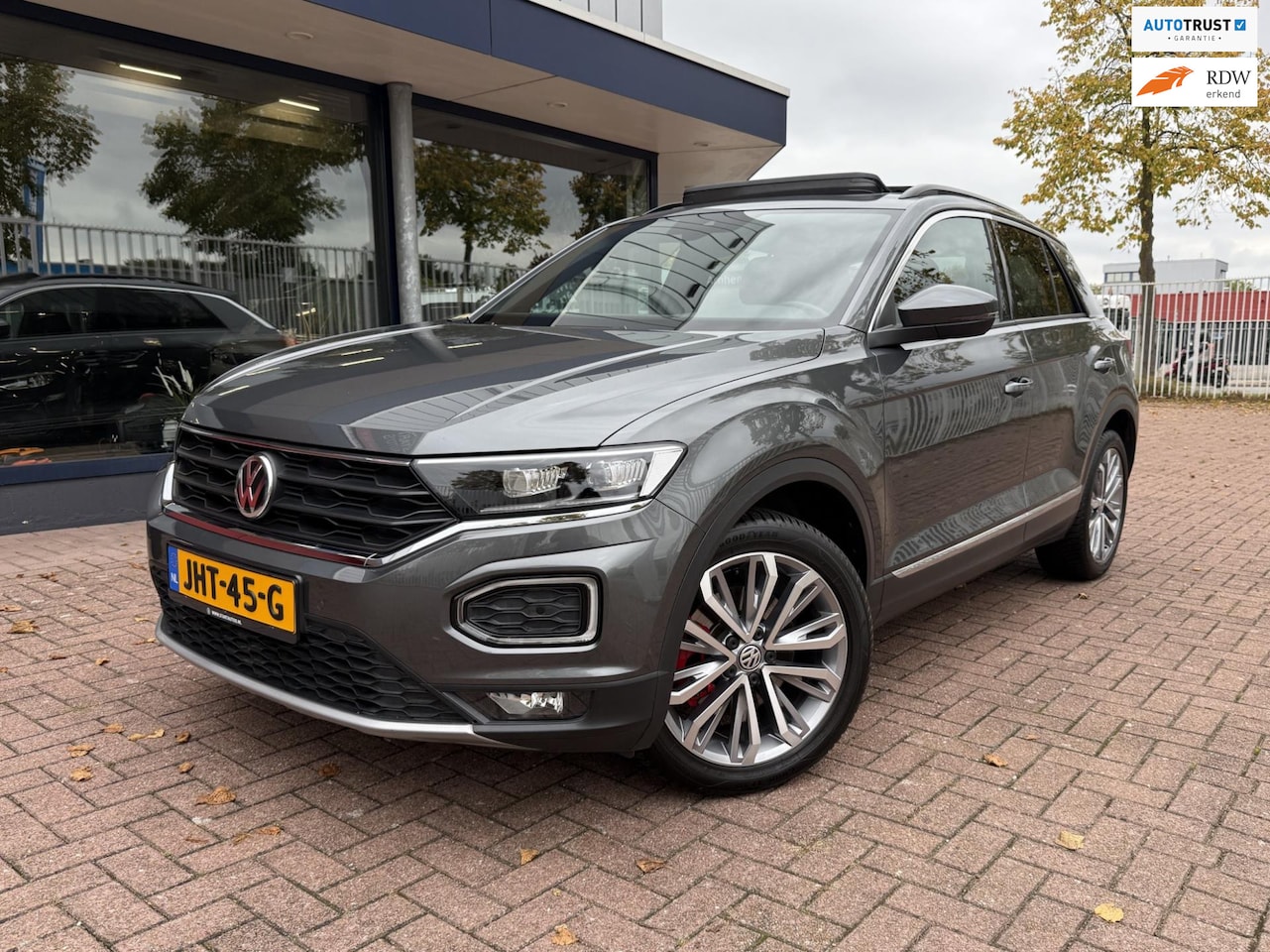 Volkswagen T-Roc - 1.5 TSI Sport | DSG | PANO | LED | Carplay - AutoWereld.nl