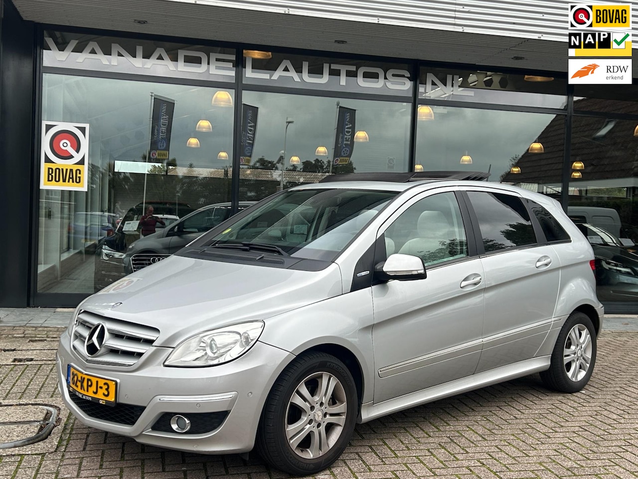 Mercedes-Benz B-klasse - 180 BlueEFFICIENCY El.Schuif Panorama Navi Park.Sens Cruise Airco NAP NL-Auto Zeer Nette S - AutoWereld.nl