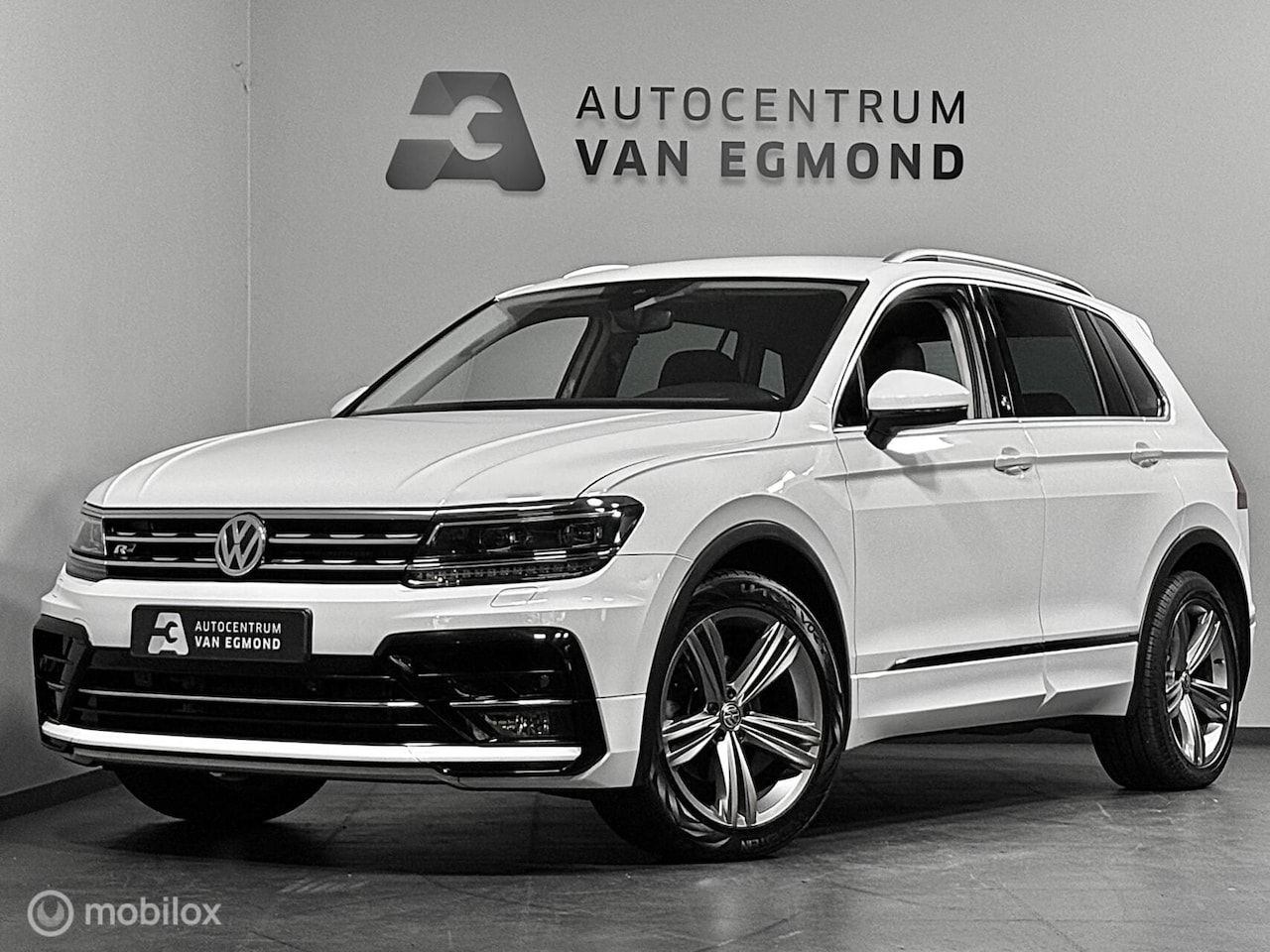 Volkswagen Tiguan - 1.4 TSI DSG R-LINE | TREKHAAK | APP CNNCT - AutoWereld.nl