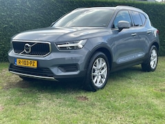 Volvo XC40 - 1.5 T3 Momentum Pro Panoramadak, Trekaak, Stoelverwarming, Rijbaanhulp, Navigatie, Telefoon.