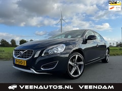 Volvo S60 - 1.6 T4 Momentum Automaat Vol Leder NAP