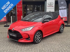 Toyota Yaris - 1.5 Hybrid LAUNCH EDITION TREKHAAK HEAD-UP NAVI PARK-SENSOREN STOELVERW BLIND SPOT 17'' LM