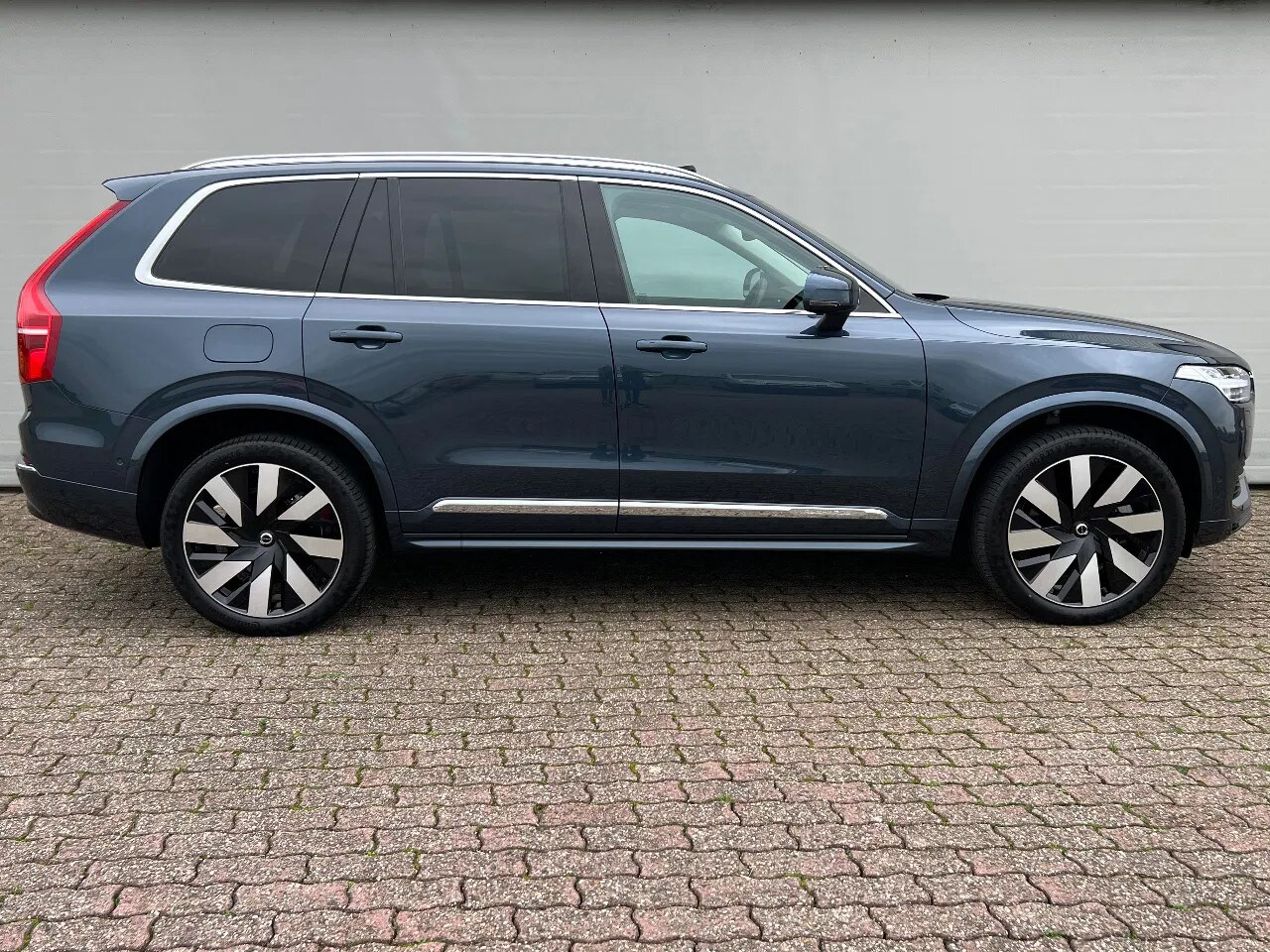 Volvo XC90 - T8 AWD 456 PK | Plus Bright | Luchtvering | 7 persoons | Panoramadak | - AutoWereld.nl