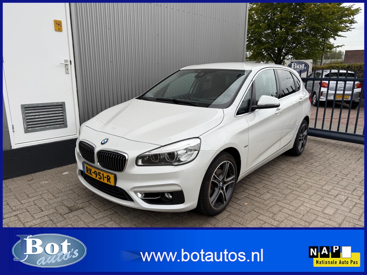 BMW 2-serie Active Tourer - 218i Corporate Lease High Executive 218i Corporate Lease High Executive - AutoWereld.nl