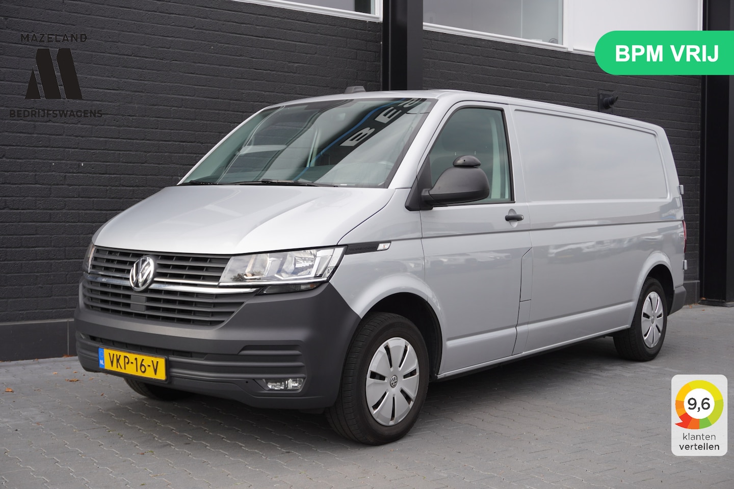 Volkswagen Transporter - 2.0 TDI 150PK L2 Automaat EURO 6 - Airco - Navi - Cruise  - Trekhaak - € 19.900,- Excl. - AutoWereld.nl