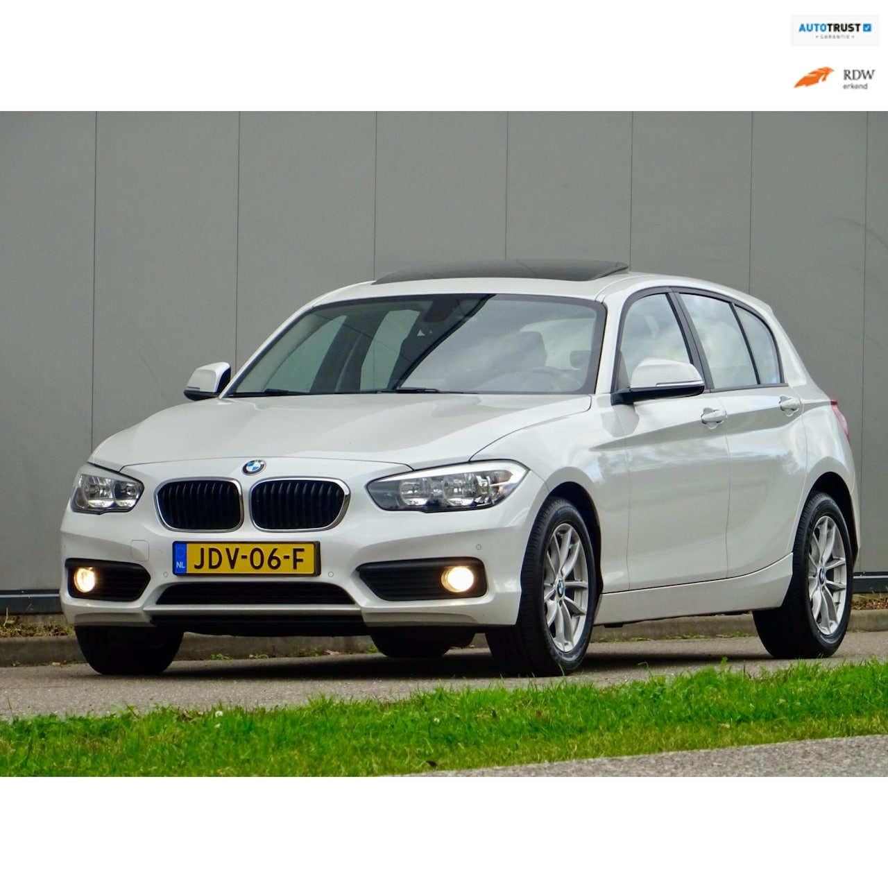 BMW 1-serie - 116i Sport /// Pearl / Pano-Dak / Dealer-Oh - AutoWereld.nl