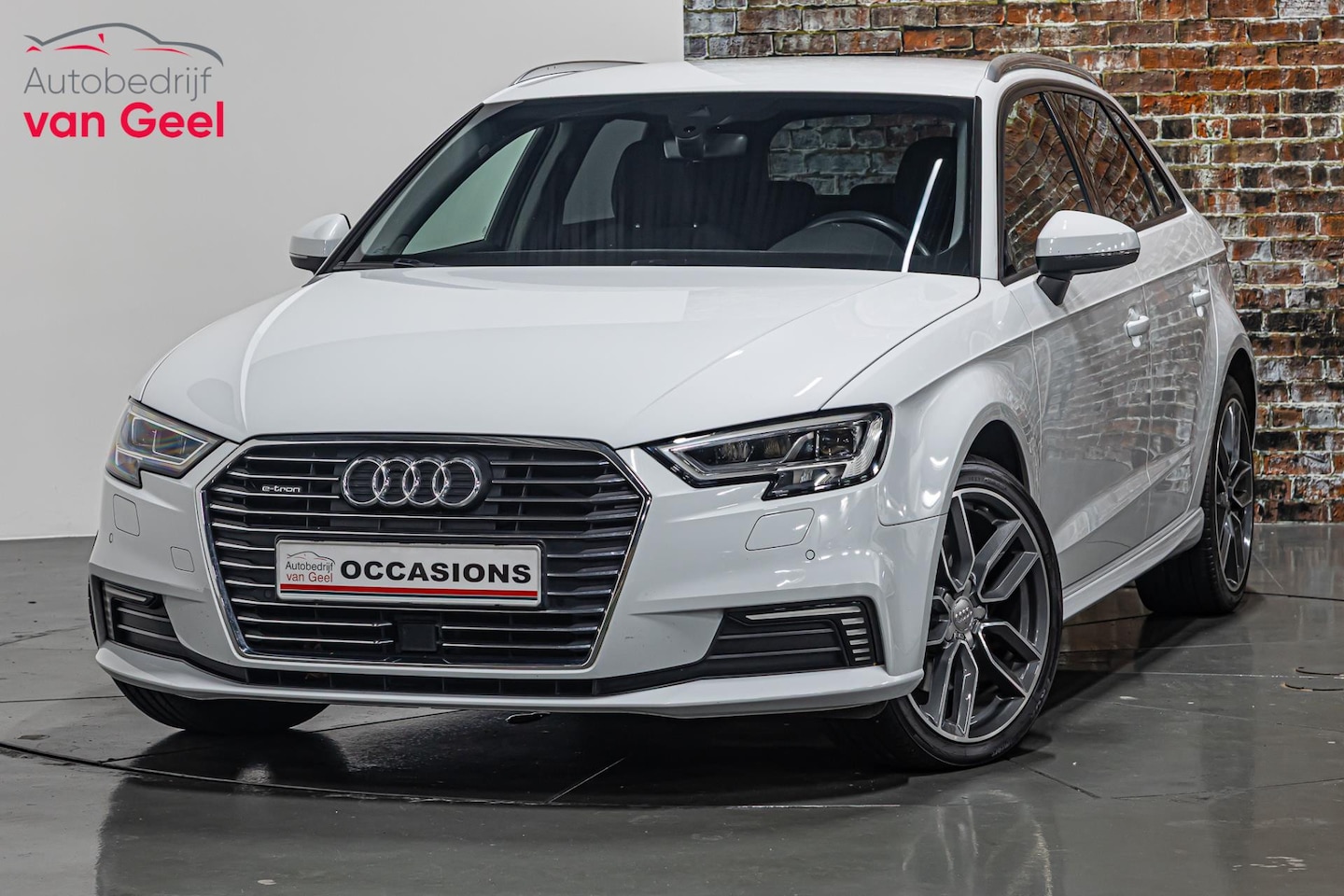 Audi A3 Sportback - 40 e-tron Advance Sport I Cruise controle I Achteruitrij camera - AutoWereld.nl