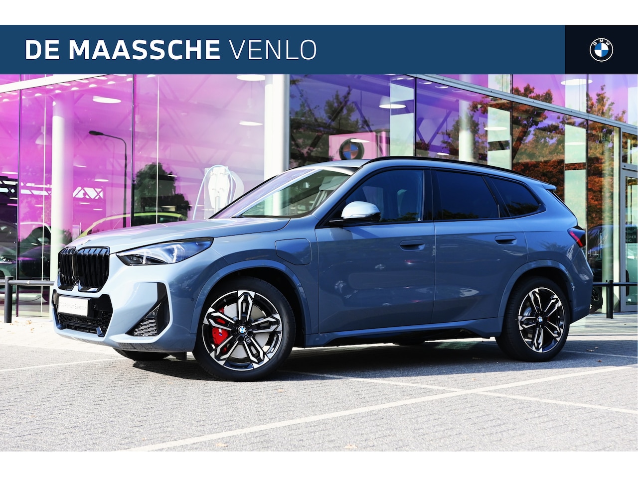 BMW X1 - xDrive25e High Executive M Sport Automaat / Panoramadak / Trekhaak / Sportstoelen / M Adap - AutoWereld.nl