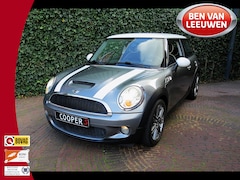 MINI Cooper S - 1.6 Chili R56 Lage KM's, Leer, Cruise, BT en 17"