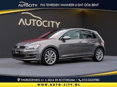 Volkswagen Golf - 1.4 TSI Highline Pano l Adaptive l Stoel Stuurverwarming