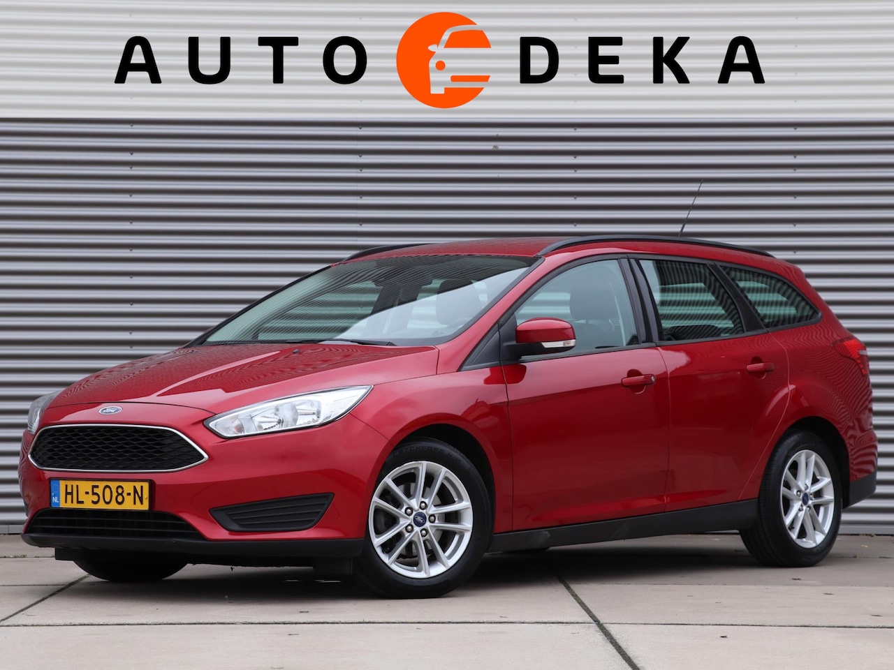 Ford Focus Wagon - 1.0 EcoBoost Trend Edition *Navigatie*Parkeersens.*Trekhaak* - AutoWereld.nl