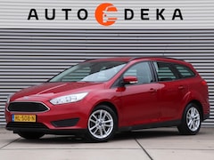 Ford Focus Wagon - 1.0 EcoBoost Trend Edition *Navigatie*Parkeersens.*Trekhaak