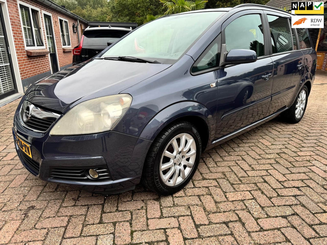 Opel Zafira - 2.2 Temptation NIEUWE APK T/M 10-2026 7-PERS. TREKHAAK - AutoWereld.nl