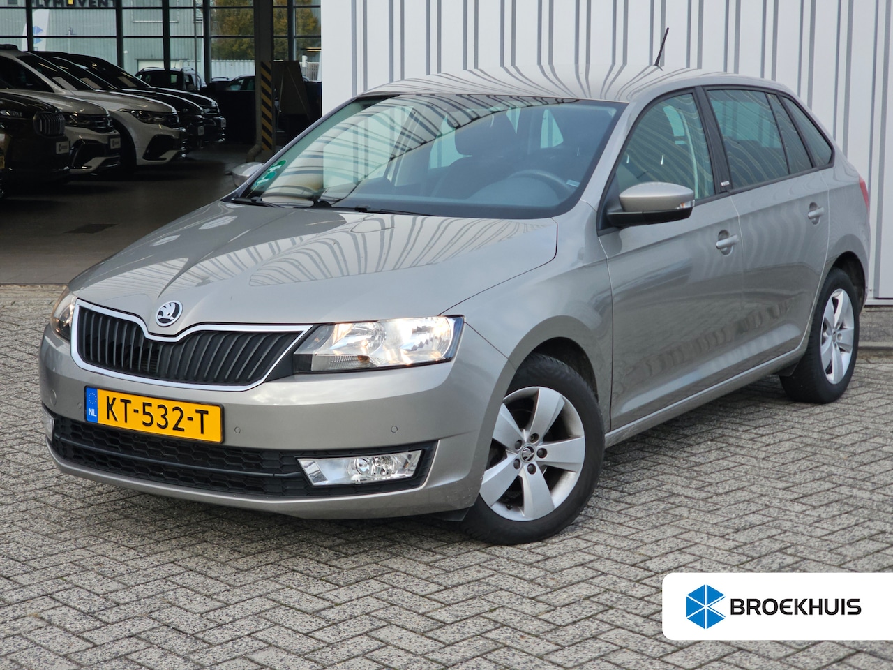 Skoda Rapid Spaceback - 1.2 TSI Greentech JOY DSG/Automaat | Trekhaak | Stoelverwarming | Parkeersensoren v+a | 15 - AutoWereld.nl