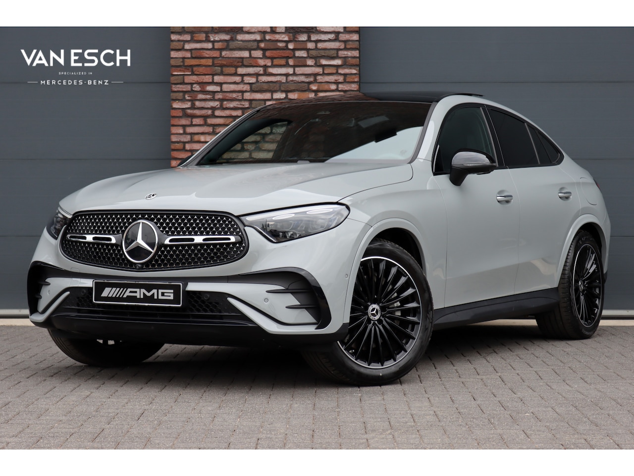 Mercedes-Benz GLC-klasse Coupé - 300e 4MATIC Premium+ AMG Line | Airmatic | Achterasbesturing | Distronic+ | Massage | Stoe - AutoWereld.nl