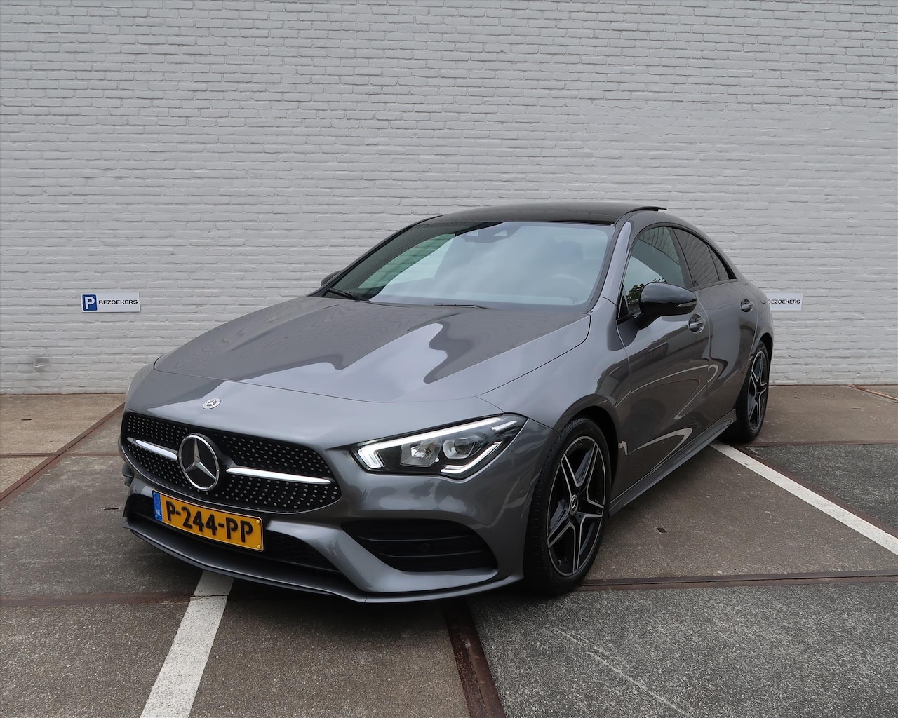 Mercedes-Benz CLA-Klasse - Coupé 200 163pk 7G-DCT Business Solution AMG Line Automaat I Panoramadak I Stoelverwarming - AutoWereld.nl
