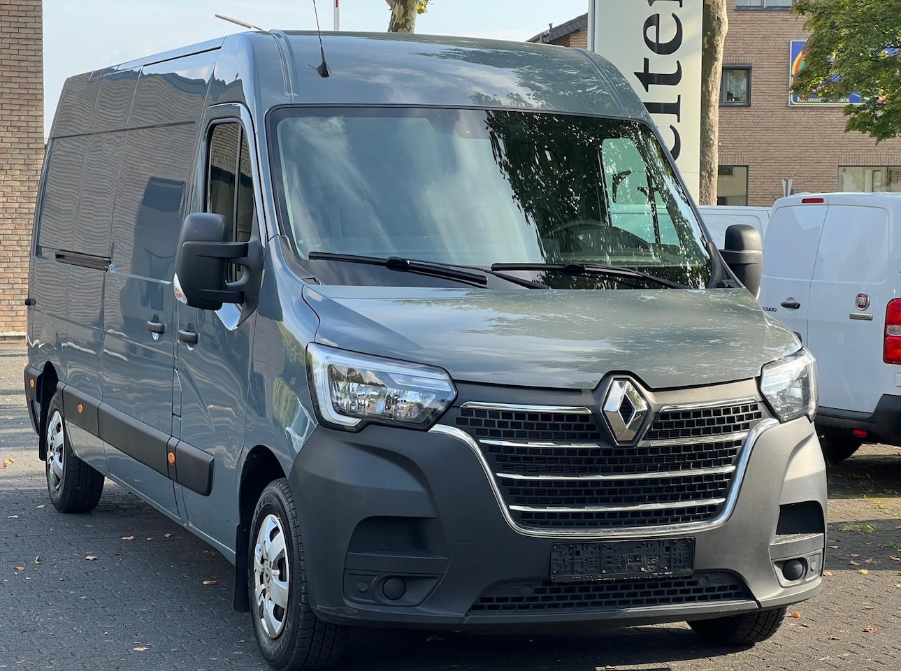 Renault Master - T35 2.3 dCi 150 L3H2 Energy Comfort T35 2.3 dCi 150 L3H2 Energy Comfort 6-bak - AutoWereld.nl