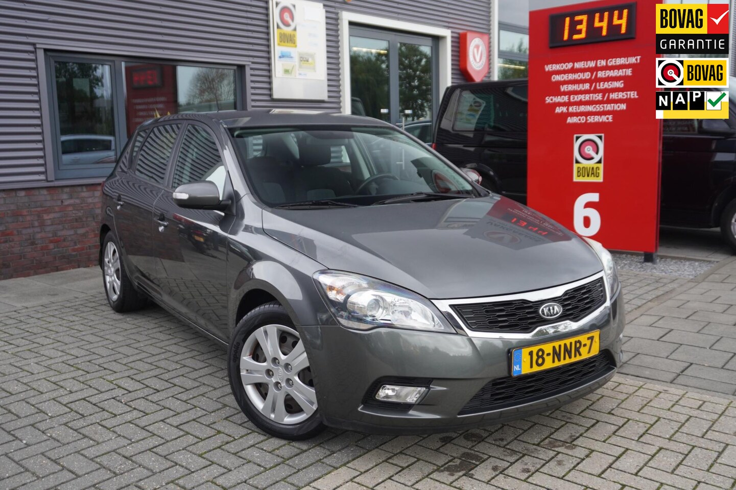 Kia Cee'd - 1.4 CVVT X-ecutive / Trekhaak / Cruise - AutoWereld.nl