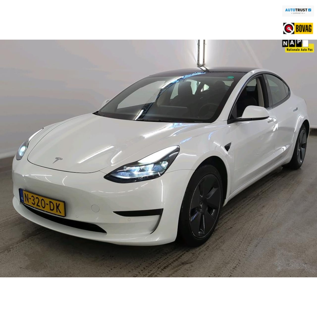 Tesla Model 3 - Standard RWD Plus 60 kWh SOH 89% DEALER OND EERSTE EIG - AutoWereld.nl