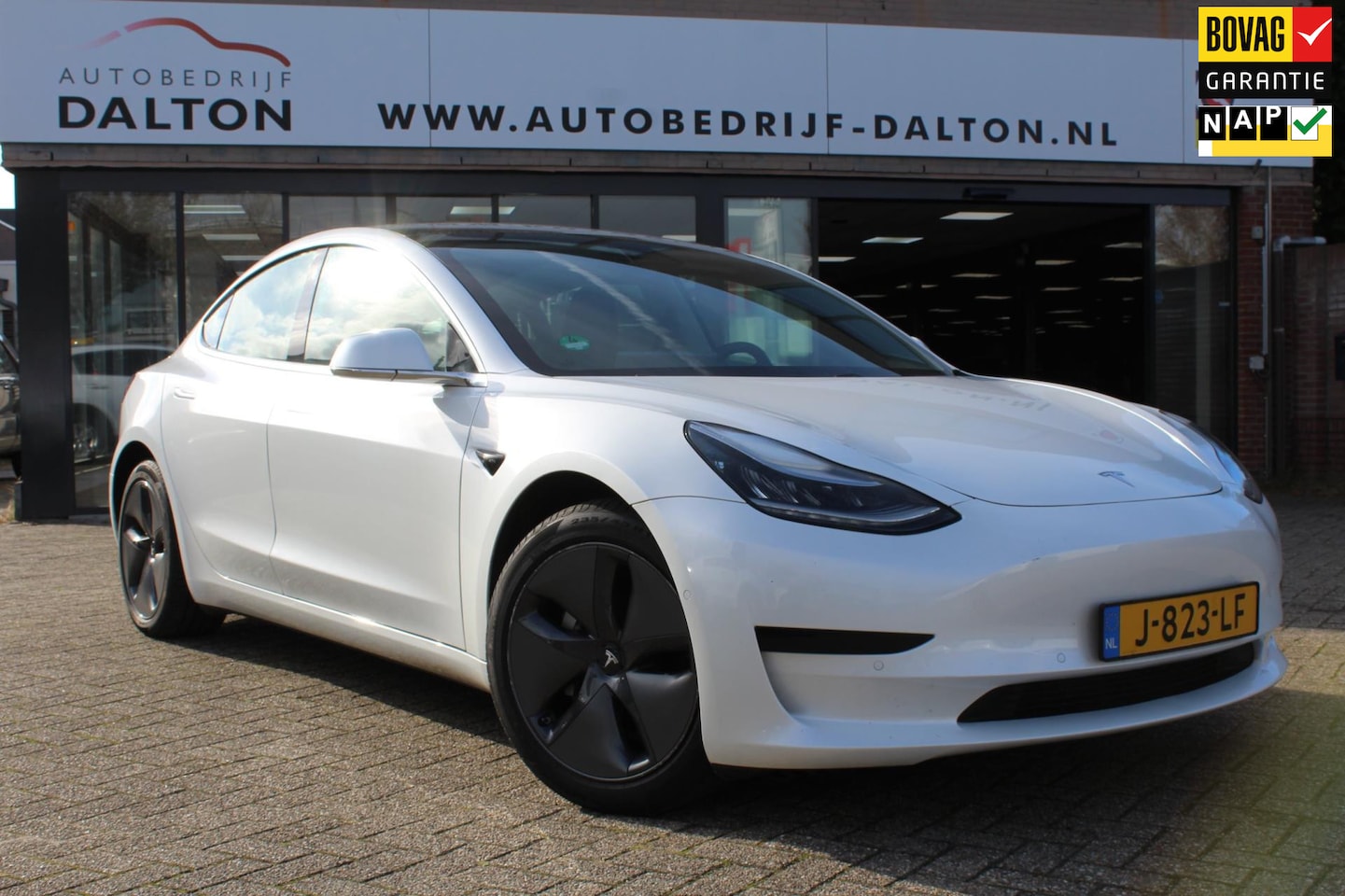 Tesla Model 3 - RWD Plus 60 kWh TREKHAAK / 1e EIG. / LAGE KM!! / LEER / PANODAK / INCL.BTW - AutoWereld.nl