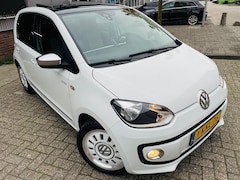 Volkswagen Up! - 1.0 high up White Pano Navigatie PDC 16'LMV