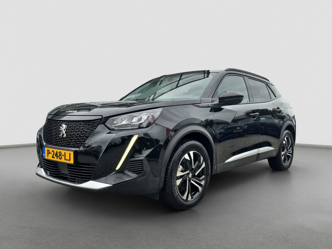 Peugeot e-2008 - EV Allure Pack 50 kWh Full led | Full map navigatie | Camera | Carplay/android auto - AutoWereld.nl