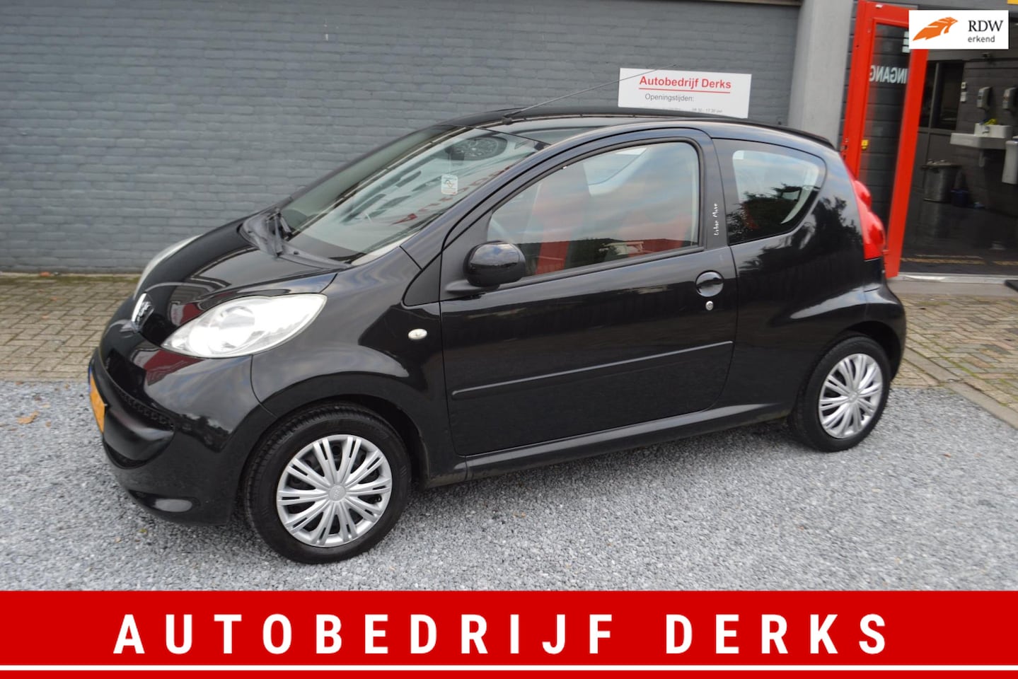 Peugeot 107 - 1.0-12V XR Airco Stuurbekrachtiging Jaar Garantie - AutoWereld.nl