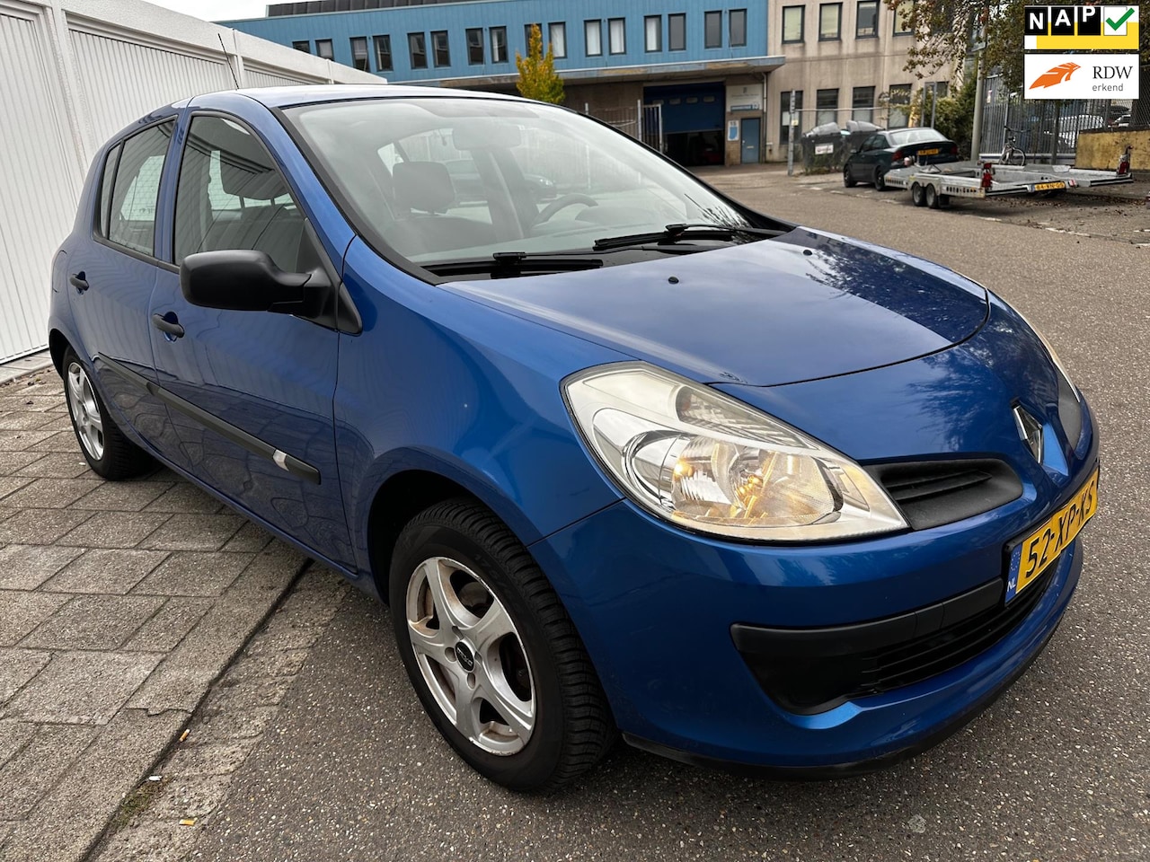 Renault Clio - 1.2-16V Business Line 1.2-16V Business Line,panorama open dak,nap - AutoWereld.nl