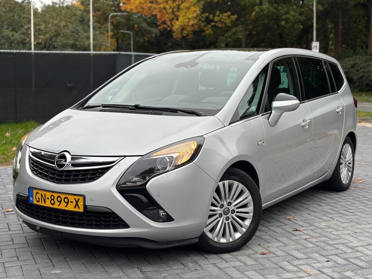 Opel Zafira Tourer - 1.4 Business+ 7p./Clima/Pano/Cruise/Navi/PDC/Camera/NAP - AutoWereld.nl