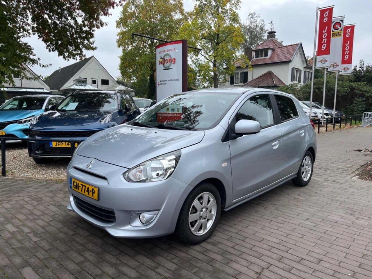 Mitsubishi Space Star - 1.0 BRIGHT / AIRCO-ECC / ELEC. RAMEN / LM-VELGEN / RADIO-CD-AUX - AutoWereld.nl