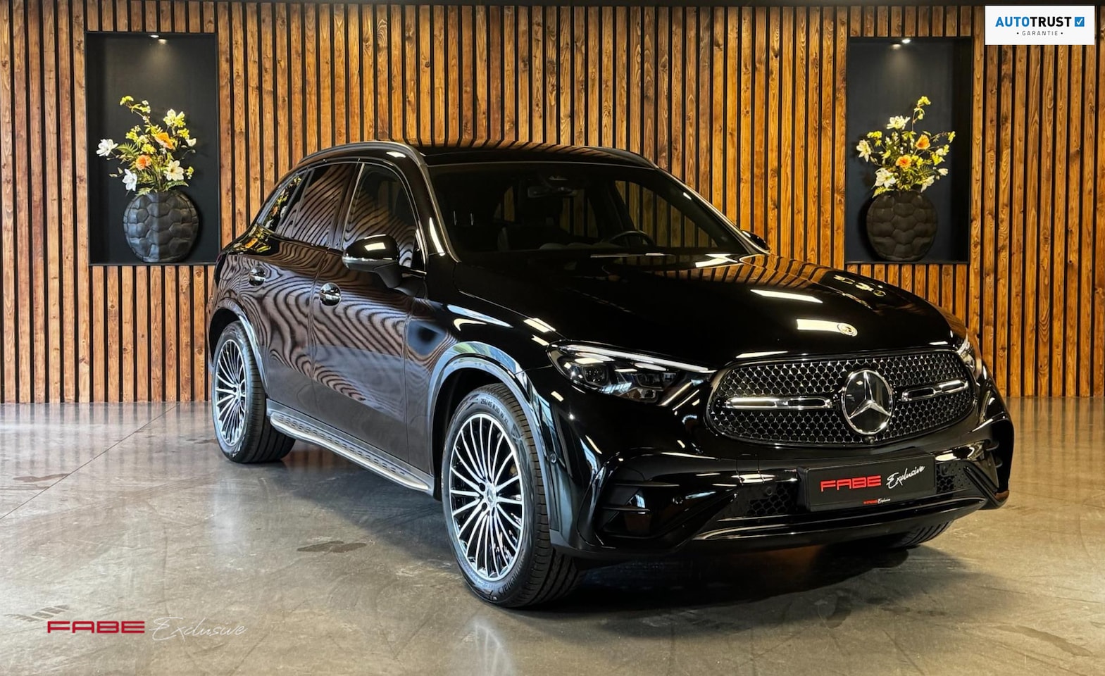 Mercedes-Benz GLC-klasse - 300 4MATIC AMG Line//Fabrieksgarantie tot SEP 2027/PANO/LUCHTVERING/360/Trekhaak - AutoWereld.nl