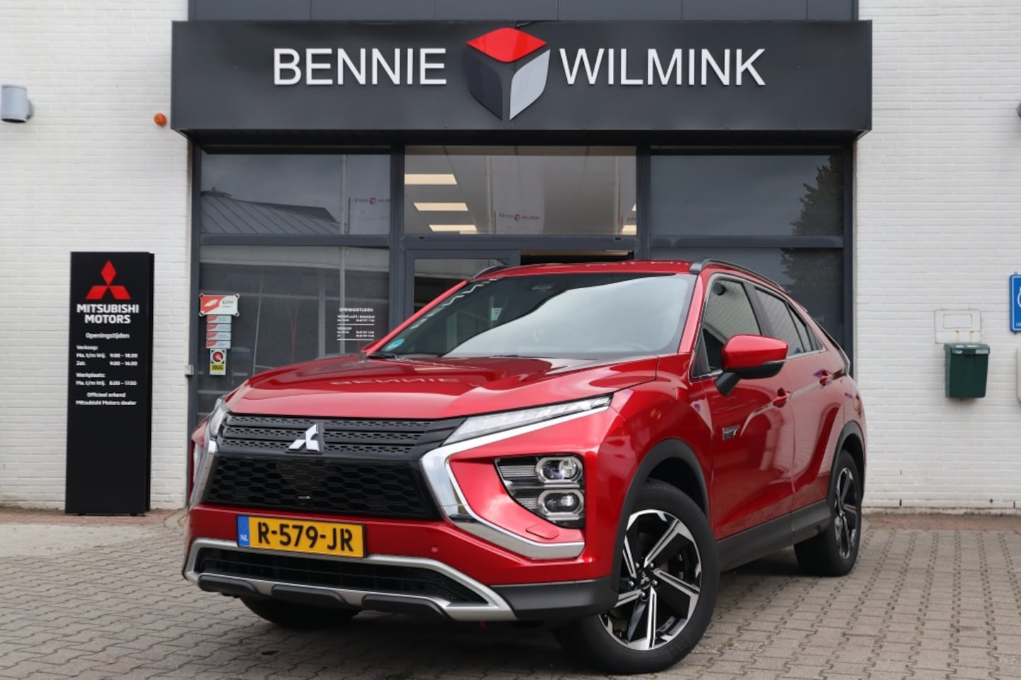 Mitsubishi Eclipse Cross - 2.4 PHEV Intense+ Standkachel/Apple/AndroidAuto - AutoWereld.nl